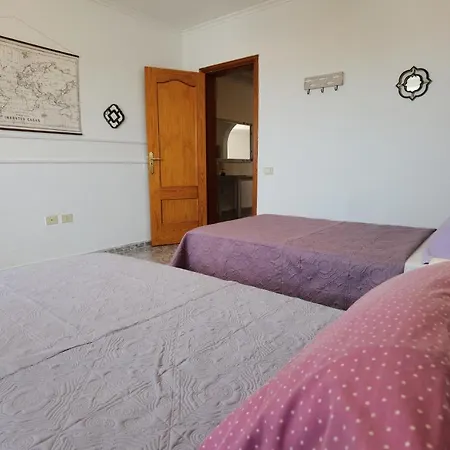 Casa Natura Ainhoa בית אירוח